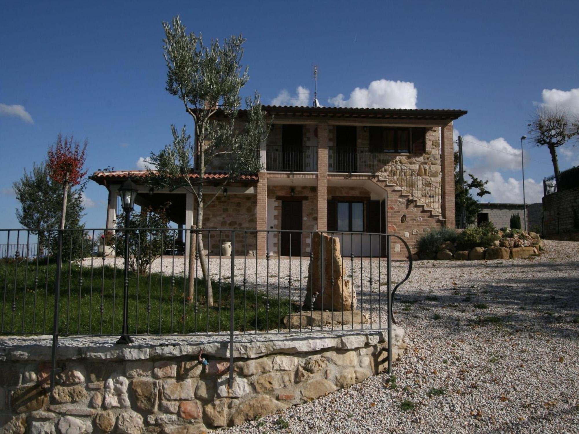Timeless Villa In Cagli With Garden And Swimming Pool Exterior foto