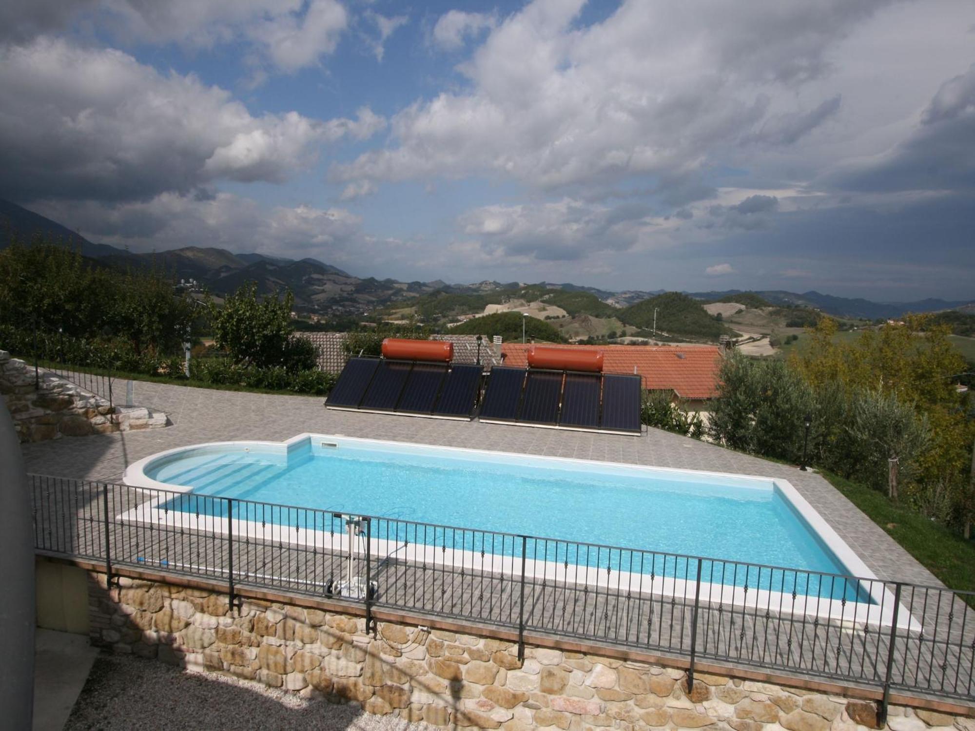Timeless Villa In Cagli With Garden And Swimming Pool Exterior foto