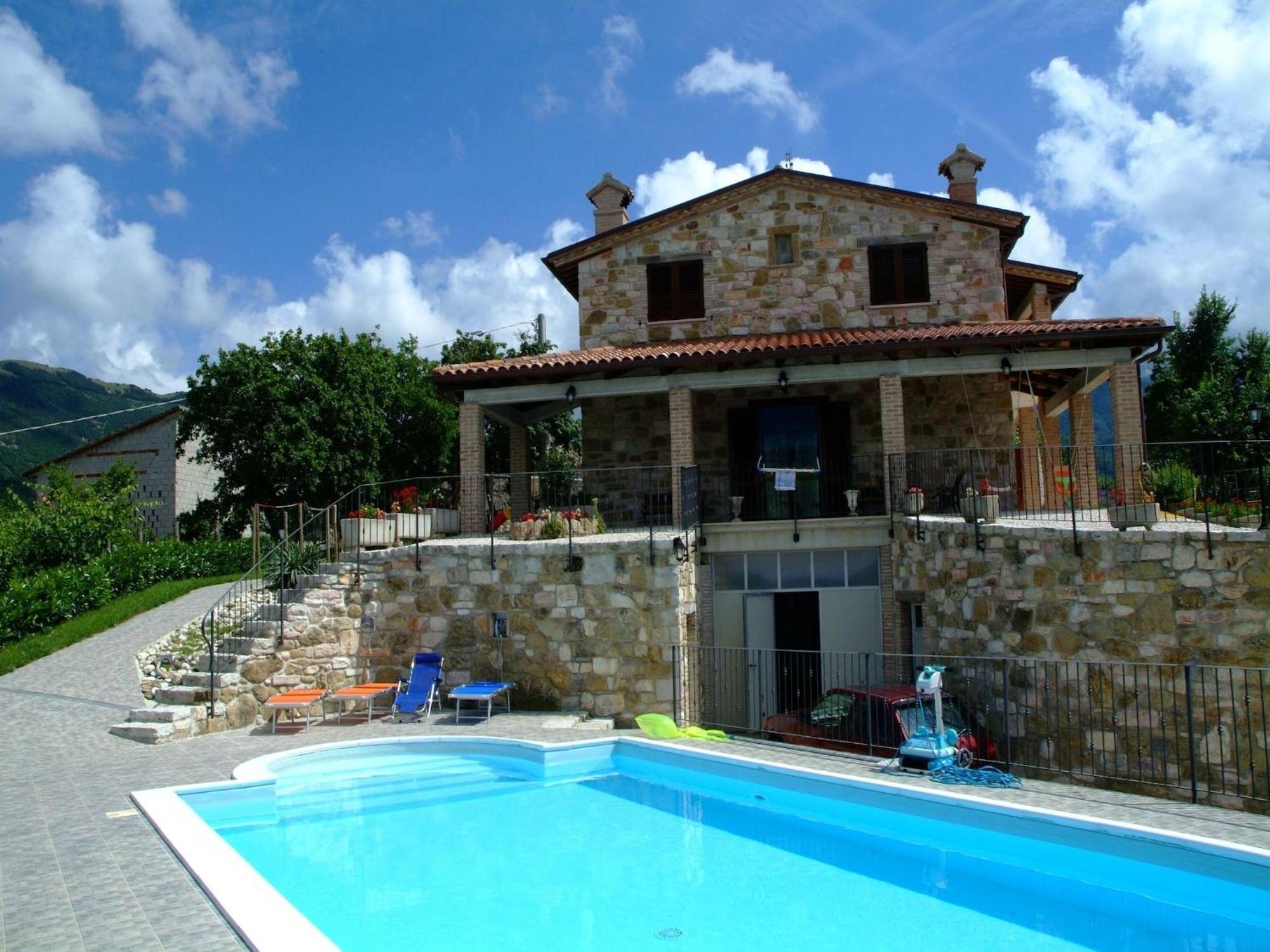 Timeless Villa In Cagli With Garden And Swimming Pool Exterior foto
